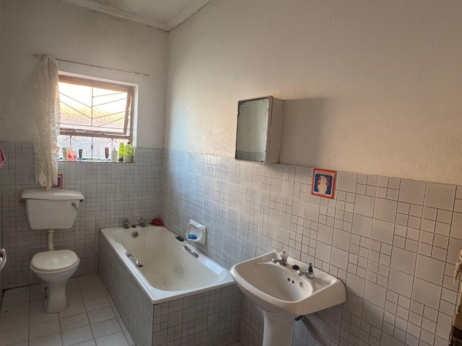 3 Bedroom Property for Sale in Kwamagxaki Eastern Cape
